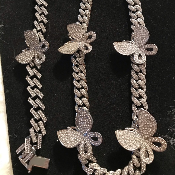 Butterfly Cuban necklace - Picture 2 of 3